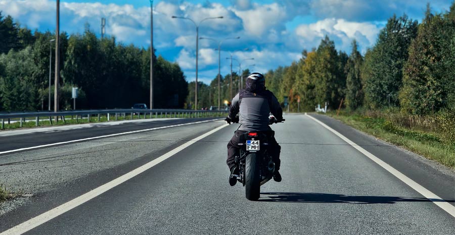Moottoripyöräkortti maantieajo Yamaha MT-09
